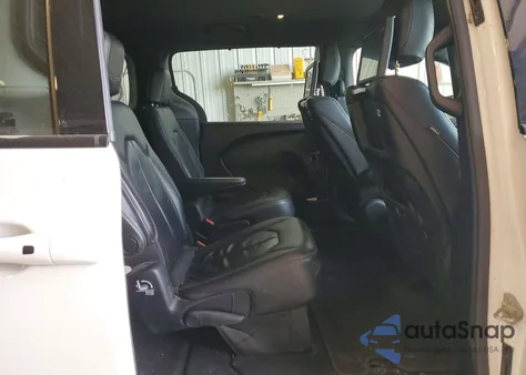 2018 Chrysler Pacifica Touring L Plus z USA, uszkodzony, nr VIN 2C4RC1EG4JR235731